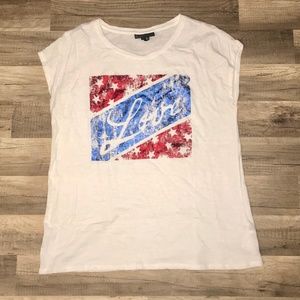 I jeans by Buffalo White tee w/glitter graphic